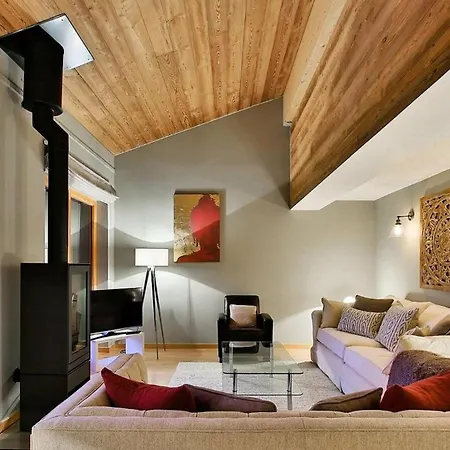 Kreuzneg Chalet Charming Alpine Escape With Scenic Views Chalet *