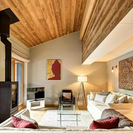 Chalet Kreuzneg Chalet Charming Alpine Escape With Scenic Views *
