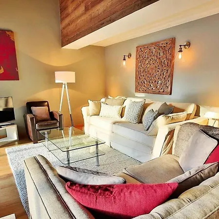 Kreuzneg Chalet Charming Alpine Escape With Scenic Views Grindelwald