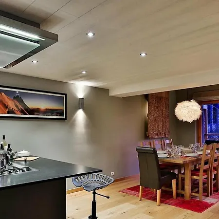 Kreuzneg Chalet Charming Alpine Escape With Scenic Views Chalet